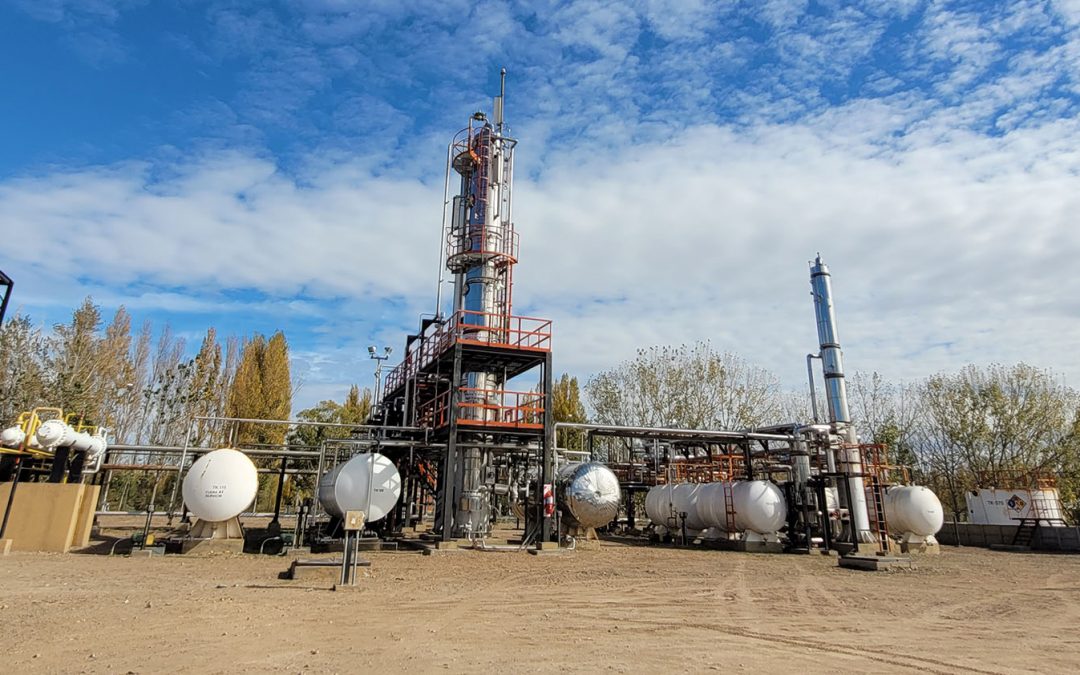 Vaca Muerta: reactivan una refinería de petróleo en desuso desde 2016